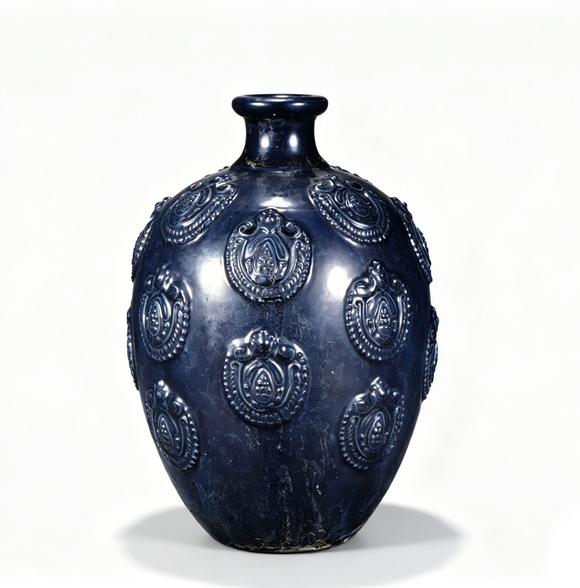 Horizontal Enchère TANG DYNASTY BLUE GLAZE OLIVE VASE WITH APPLIQUé PRECIOUS LOTUS MOTIFS