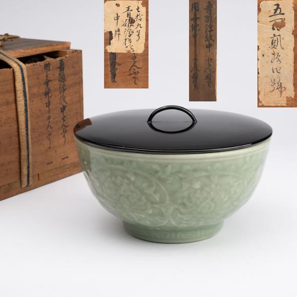 千峰會明 龍泉窯花卉大碗