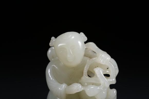 弘楊株式會(huì)社和田玉雕童子形擺件