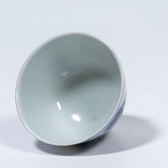 弘楊株式會(huì)社青花駿馬圖杯