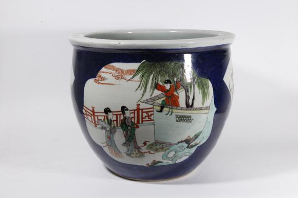 弘楊株式會(huì)社藍(lán)釉開窗粉彩人物故事紋缸