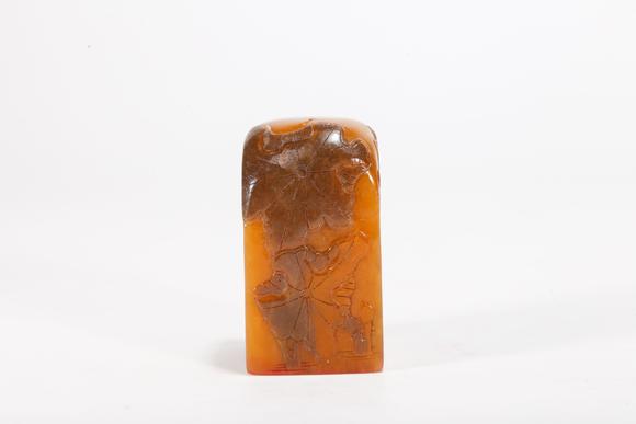 弘楊株式會(huì)社壽山田黃石雕荷葉紋印章
