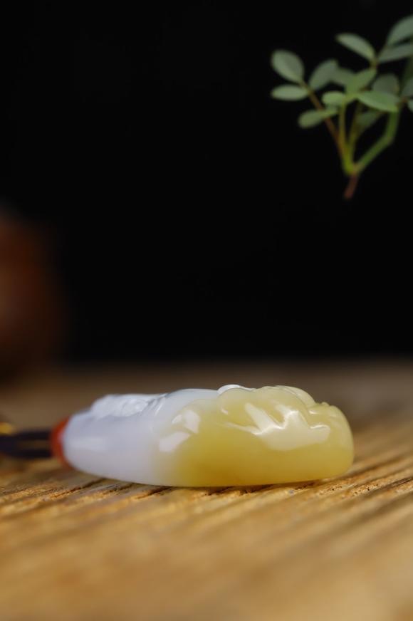 北京唐潮拍賣(mài)有限公司站蓮觀音精品和田玉且末掛件