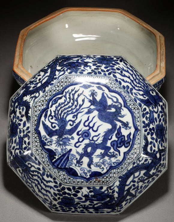 三杉美術(shù)明萬曆 青花龍鳳紋八角蓋盒