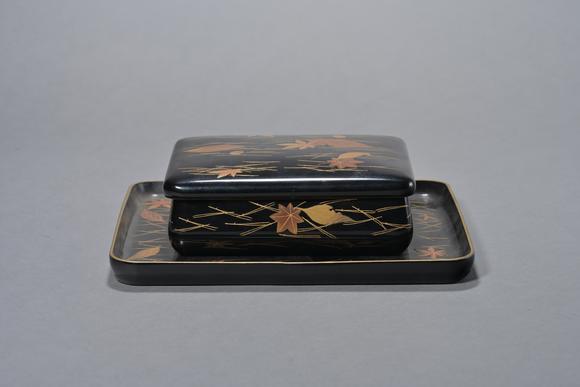 三杉美術(shù)蒔繪托盤、香盒二點(diǎn)