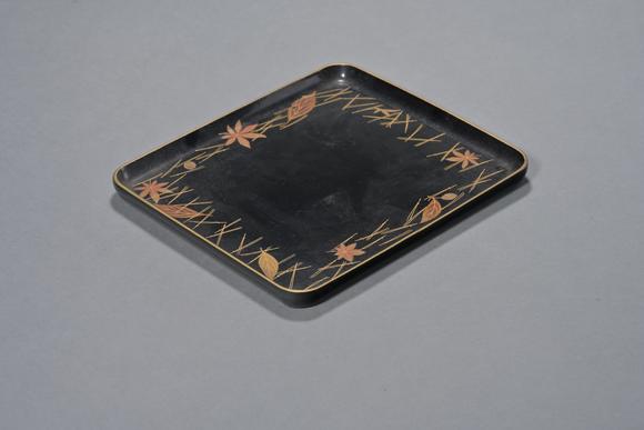 三杉美術(shù)蒔繪托盤、香盒二點(diǎn)