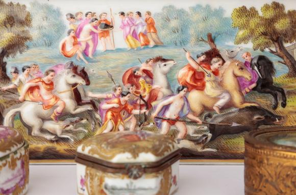 Duke's Auctions Lot 26 A COLLECTION OF CONTINENTAL PORCELAIN BOXES