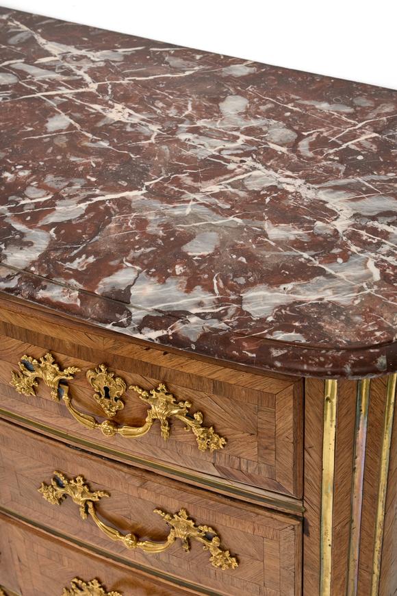 Duke's Auctions Lot 310 A NEAR PAIR OF REGENCE KINGWOOD, ORMOLU MOUNTED AND MARBLE-TOPPED BOWFRONT COMMODES