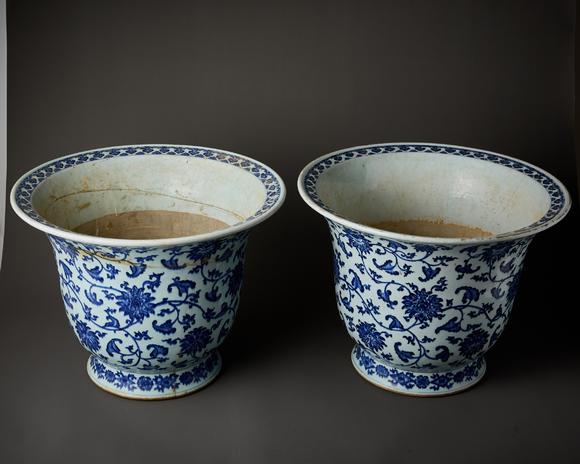 Duke's Auctions Lot 7 AN IMPRESSIVE PAIR OF CHINESE PORCELAIN BLUE AND WHITE JARDINIERES