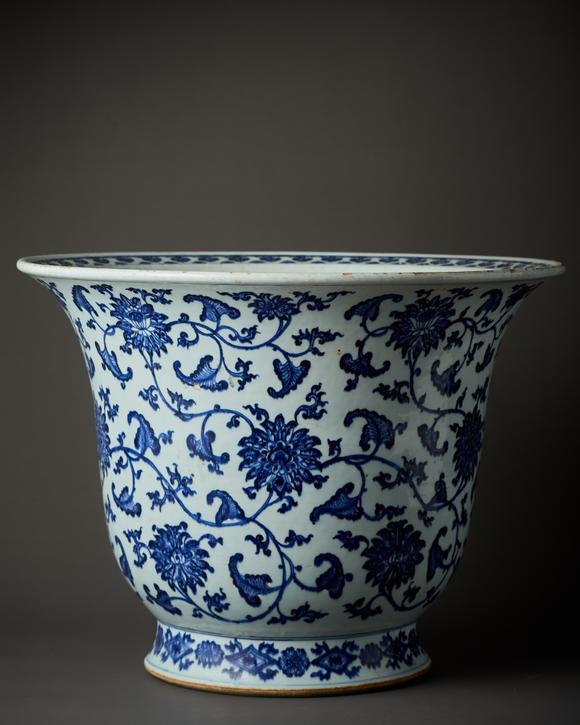 Duke's Auctions Lot 7 AN IMPRESSIVE PAIR OF CHINESE PORCELAIN BLUE AND WHITE JARDINIERES