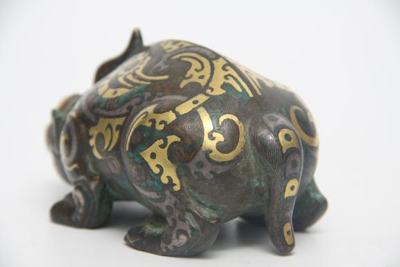 東京蕓術(shù)唐 銅錯(cuò)金豬