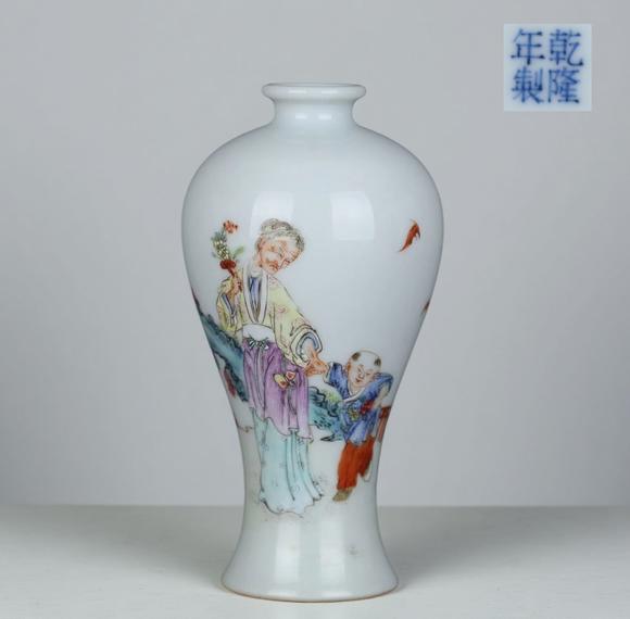 東京蕓術(shù)清乾隆 粉彩老嫗攜童子梅瓶