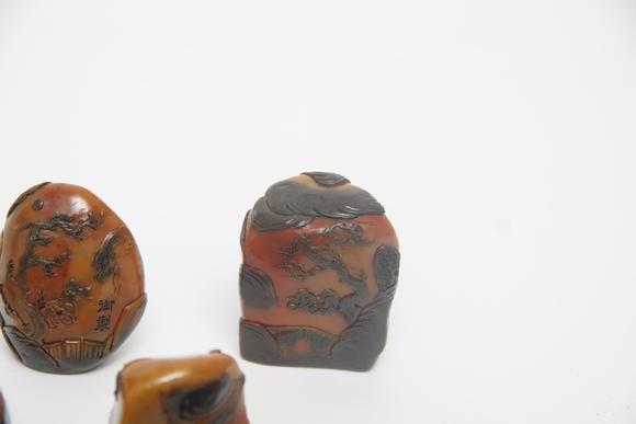 東京蕓術(shù)清  田黃俏色二十四孝圖印章