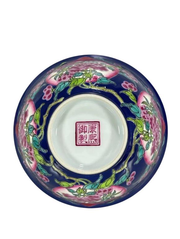 東京蕓術(shù)康熙 寶石藍釉粉彩壽桃花卉碗