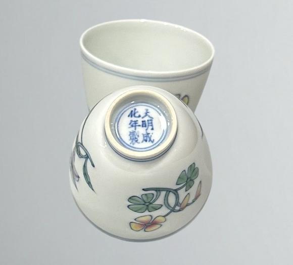 東京蕓術(shù)寄托康熙青花斗彩三秋杯