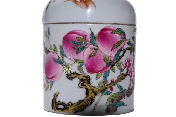東京蕓術(shù)雍正 粉彩八桃茶葉罐