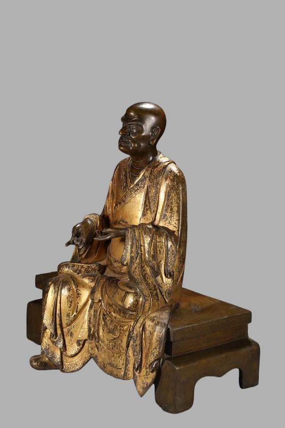 東京蕓術(shù)清 銅胎鎏金羅漢像