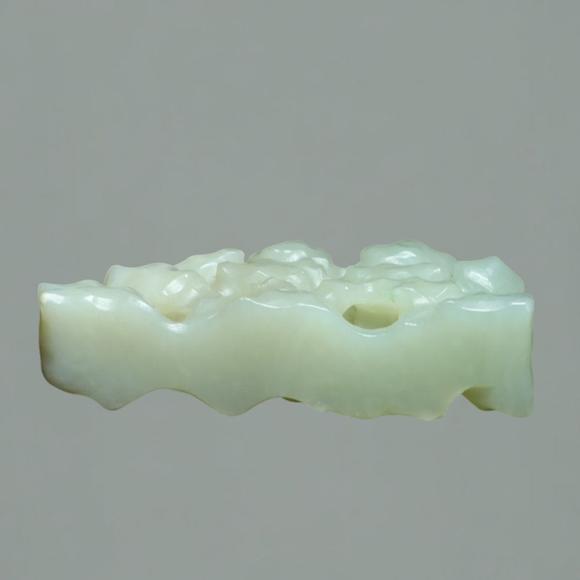 東京蕓術(shù)明以前 和田玉筆架