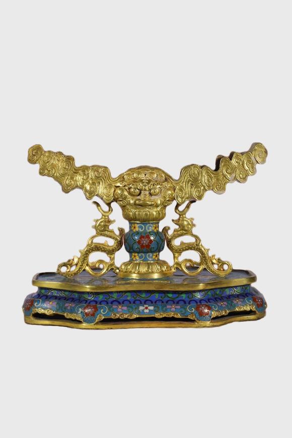 東京蕓術(shù)清 銅胎景泰藍(lán)掐絲琺瑯云蝠紋山水圓座屏