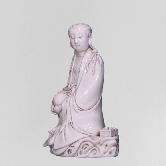 東京蕓術(shù)何朝宗 德化白瓷觀音擺件