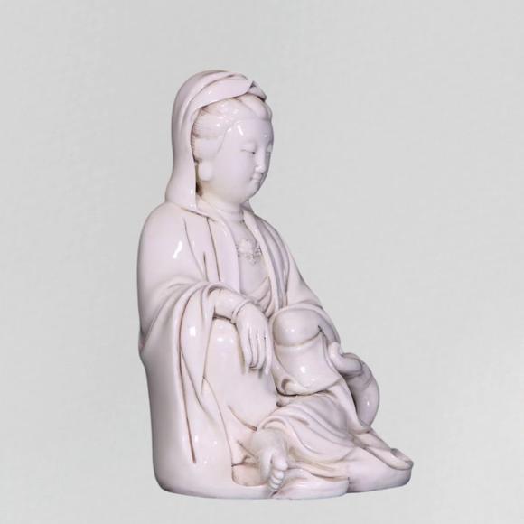 東京蕓術(shù)何朝宗 德化白瓷觀音擺件
