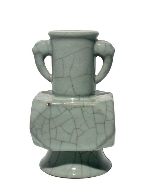 Castle AuctionA Chinese guan ware vase with double ears, YongZheng Pr. 