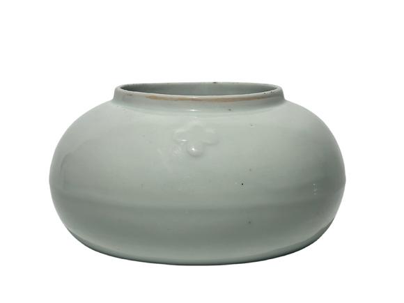 Castle AuctionA Chinese White-glazed plum blossom water pot, Ming Dynasty Pr. 
