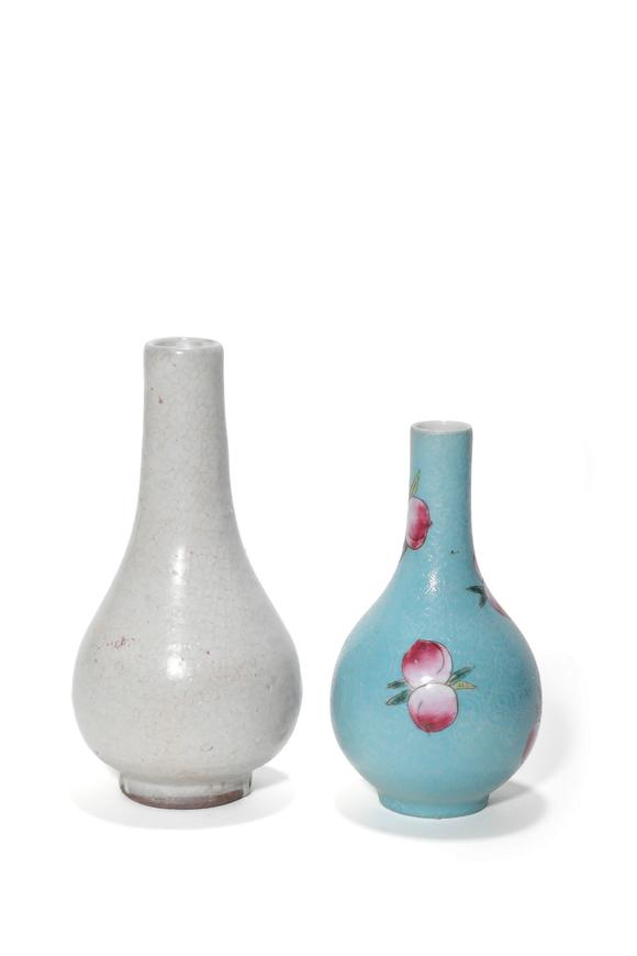 Castle AuctionA Pair of Porcelain Yuhuchun Vases, 18th–19th C Pr.