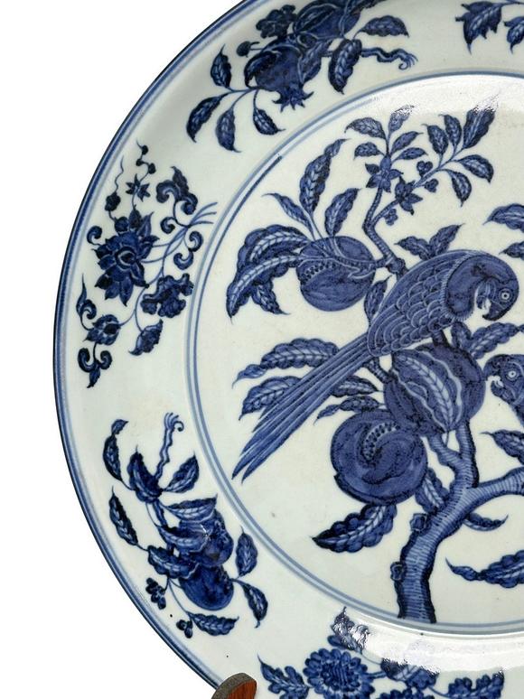 Castle AuctionA Chinese blue-and-white parrot plate, Ming Dynasty Pr. 