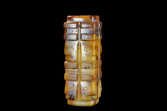 Castle AuctionA Jade ornament, 2th- 12th Pr.