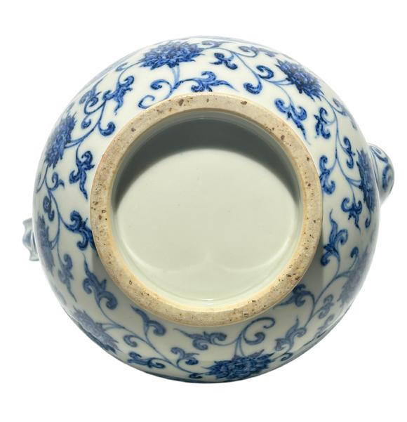 Castle AuctionA Chinese blue-and-white teapot, Ming Dynasty Pr. 