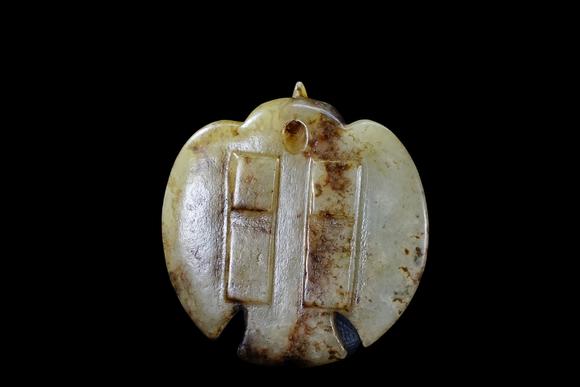 Castle AuctionA Jade ornament, 2th- 12th Pr.