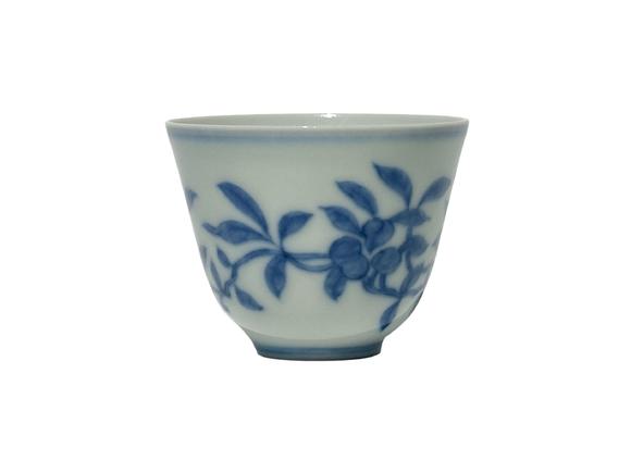 Castle AuctionA Chinese Blue-and-white floral cup, Ming Dynasty Pr. 