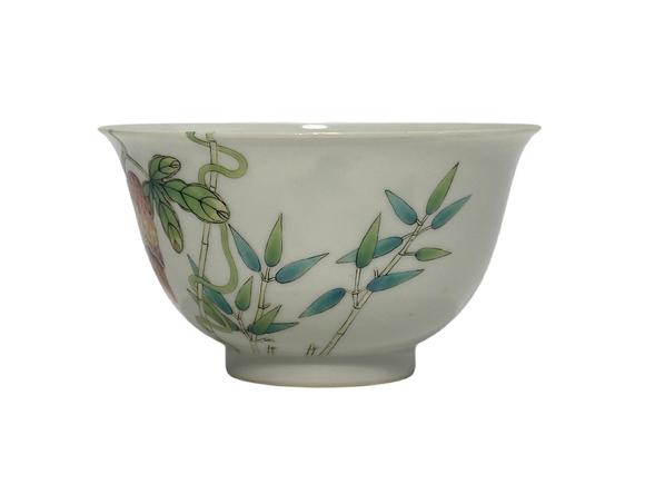 Castle AuctionA Chinese Famille Rose bowl, Qing Dynasty Pr. 