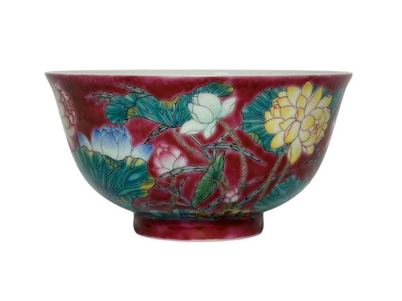 Castle AuctionA red bowl with lotus pond bowl pattern, Kang Xi Pr. 
