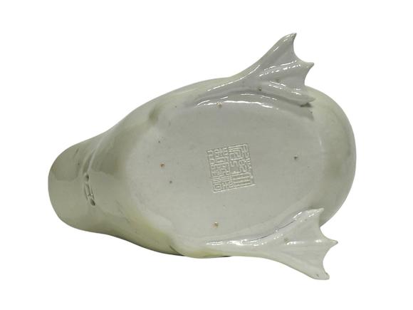 Castle AuctionA Chinese porcelain Duck sahpe aromatherapy, Ming Dynasty Pr. 