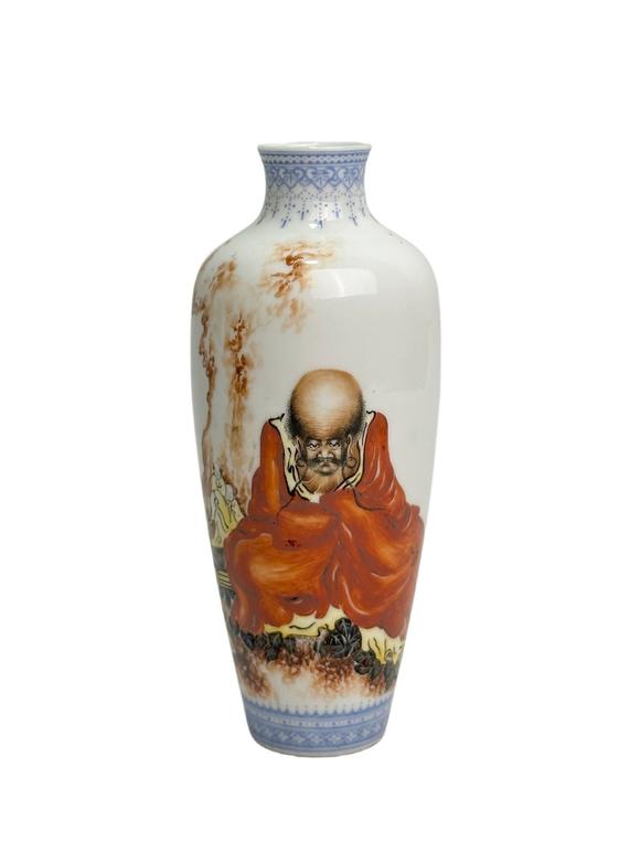 Castle AuctionA Chinese Famille Verte vase, Republic Pr.
