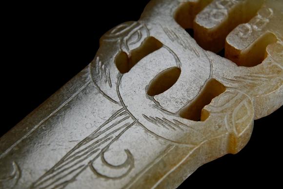 Castle AuctionA Jade ornament, 2th- 12th Pr.
