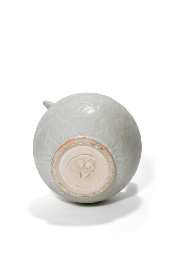 Castle AuctionA Qingbai Glaze Lion-Knob Covered Ewer, 12th–13th C Pr.