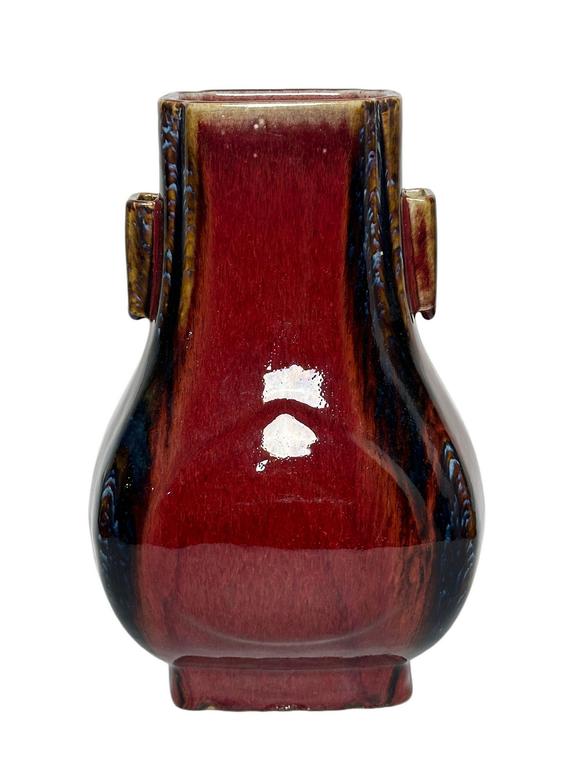 Castle AuctionA Chinese vase with Kiln-transformed  glaze, Qing Dynasty Pr. 