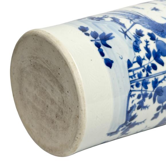 Castle AuctionA Blue and white cylindal vase, Ming Dynasty Pr. 