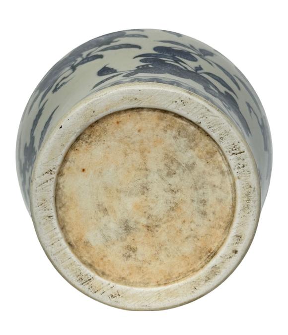 Castle AuctionA Chinese blue-and-white plum vase, Ming Dynasty Pr. 