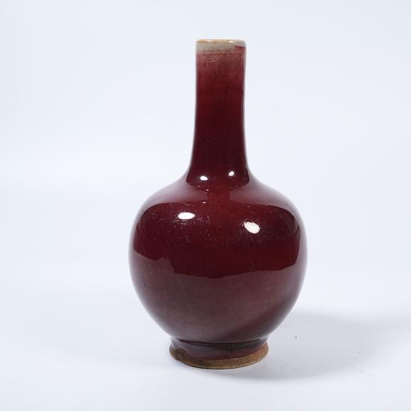 弘楊株式會(huì)社霽紅釉長(zhǎng)頸瓶