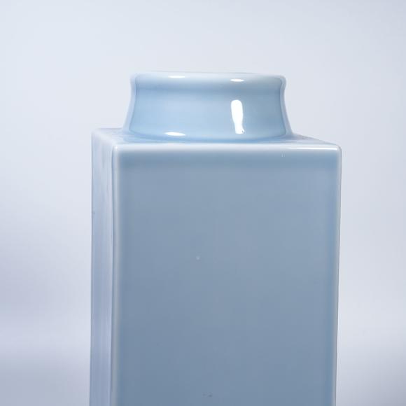 弘楊株式會(huì)社天藍(lán)釉琮式瓶
