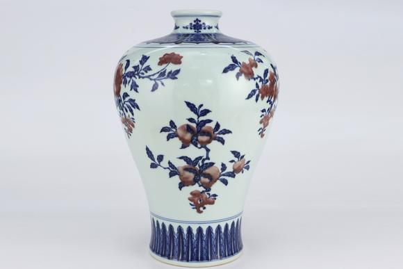 金澤美術(shù)清乾隆 青花釉裏紅折枝瑞果紋梅瓶