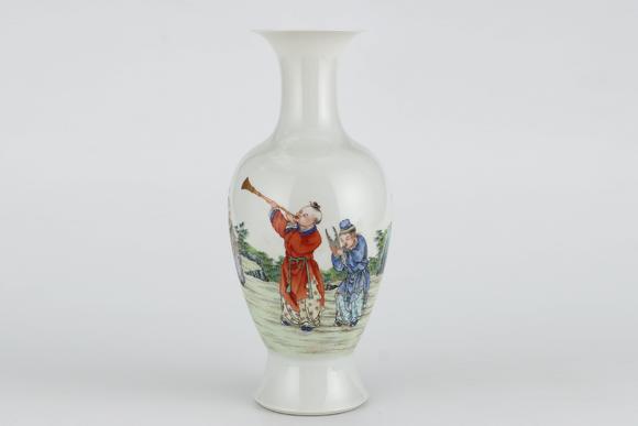 Cascade'sPastel baby play vase in the Republic of China | 民國 粉彩嬰戲圖瓶