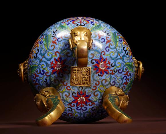 Cascade'sQingganlong copper tire cloisonne enamel elephant foot cover furnace | 清乾隆 銅胎掐絲琺瑯象足蓋爐