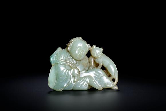 Cascade'sQing jade carving boys and playing with animals | 清 翡翠雕童子戲獸