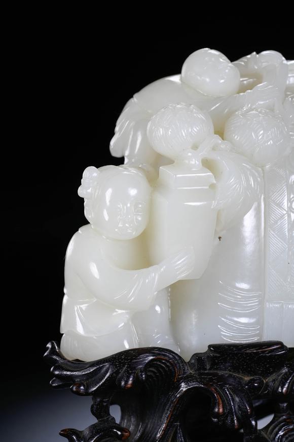 Cascade'sIn Qing Dynasty, there was an elephant boy in Hetian Baiyu Taiping. | 清代 和田白玉太平有象童子