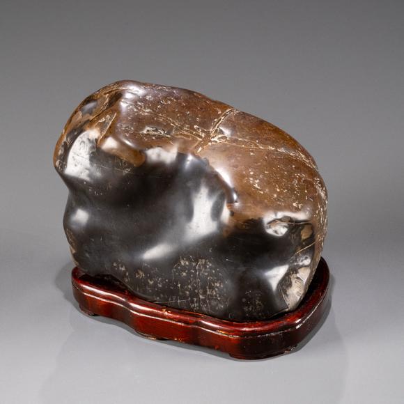 大阪美術(shù)商會(huì)神居古潭石賞石